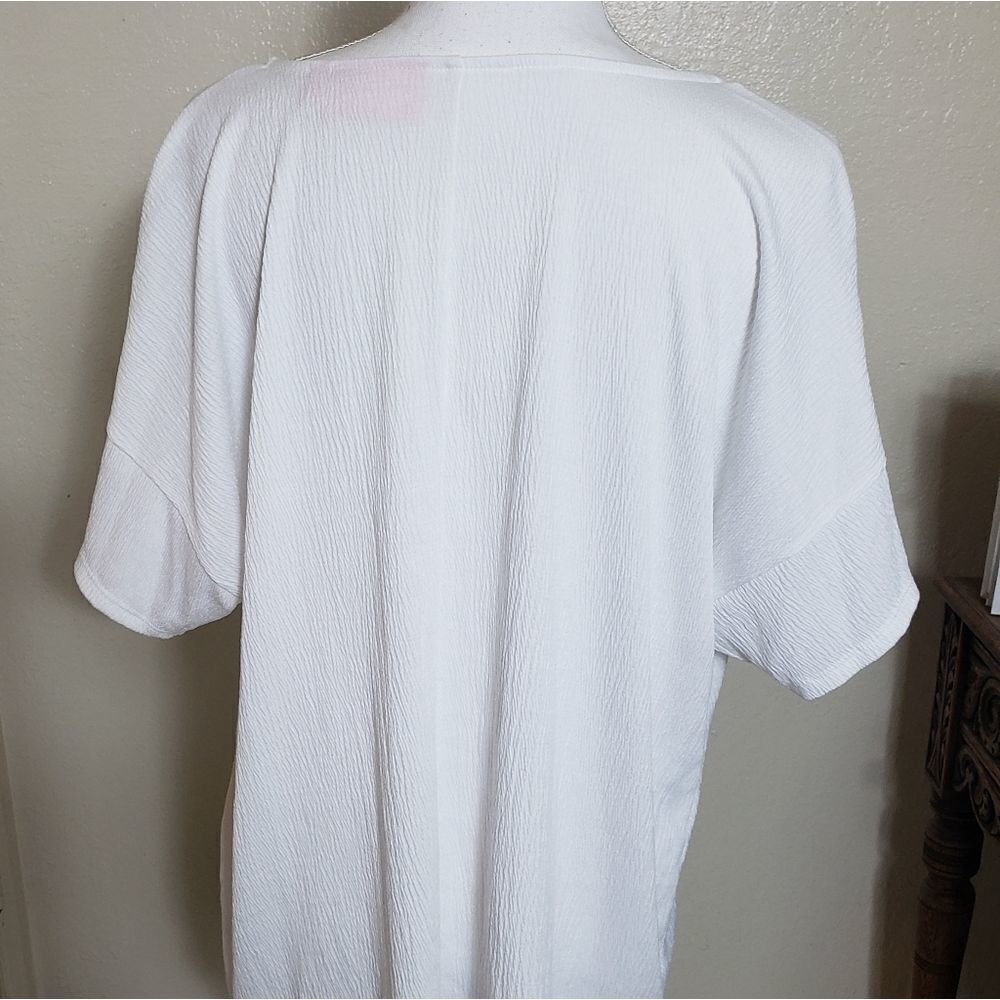 Long white blouse - Picture 3 of 5